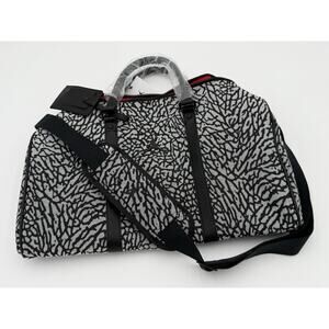 SIZE-M (20L) Nike Air Jordan Monogram Duffle Bag Cement Crake MM0978-100